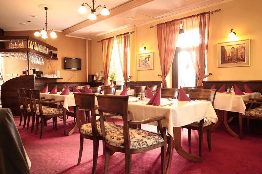 Hotel Tatry Татранська Ломниця Екстер'єр фото